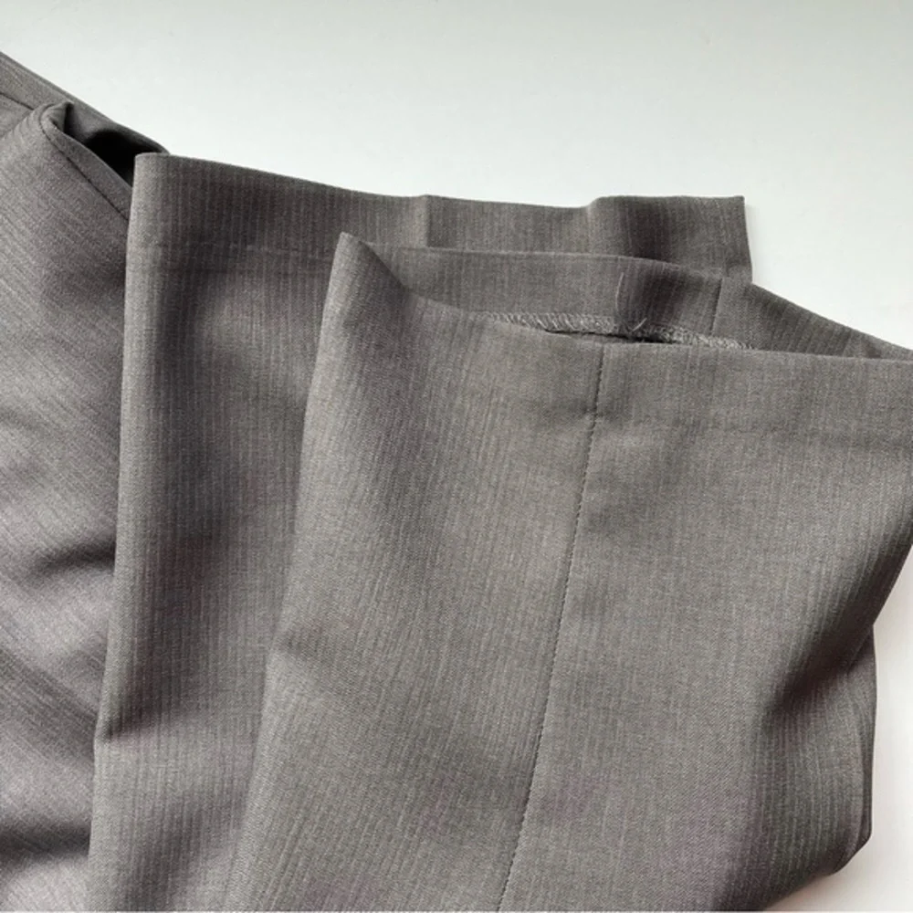 Kenneth Cole Reaction • Grey Trouser Dress Pants - Picture 2 of 6